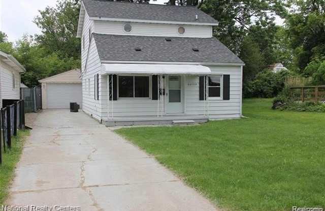 26739 SYRACUSE Avenue photos photos