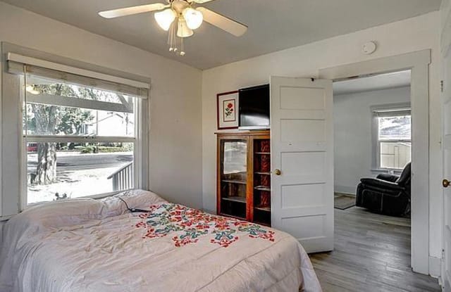 2408 Scenic Dr - 2408 Scenic Drive, Modesto, CA 95355