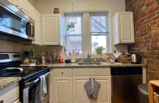 Nicely renovated 1 bed in the heart of the North End. photos photos