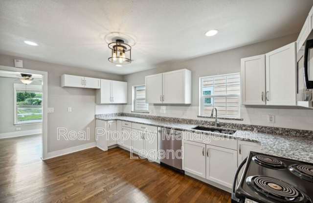 1605 S. Walnut Street photos photos