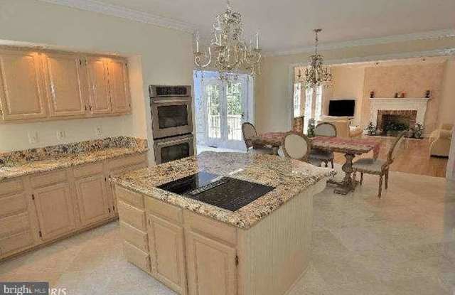 5931 FAIRVIEW WOODS DRIVE Gallery 4