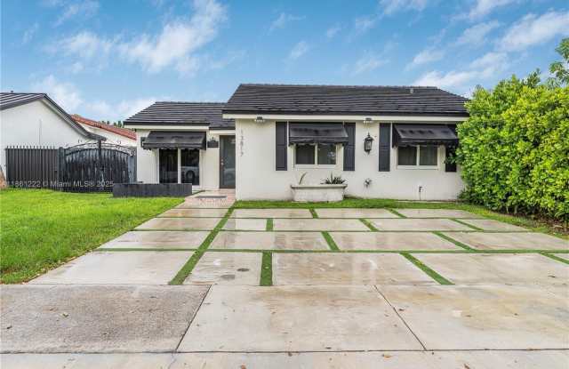 13817 SW 24th St photos photos