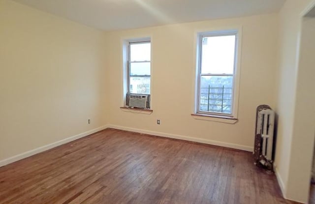 2555 Grand Concourse - 2555 Grand Concourse, Bronx, NY 10468