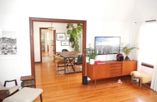 2554 Front St. #4 Gallery 2