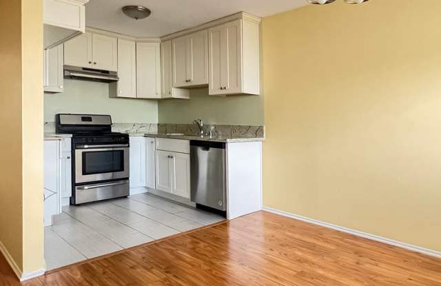 452 W California Ave photos photos