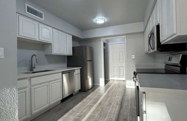 Brand New Remodel, 2 Bedroom, 2 Bathroom, Great Location - 2323 West Fairmount Avenue, Phoenix, AZ 85015