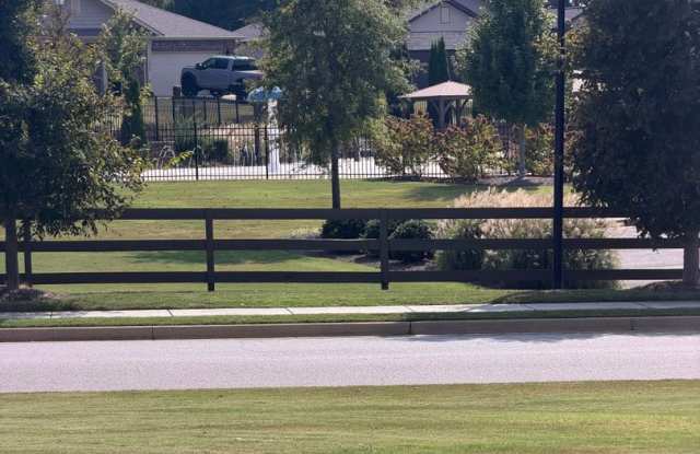 Available Now - The Links at Canebrake!! Beautiful 4 bedroom 3 bathroom across from the POOL! Gallery 4