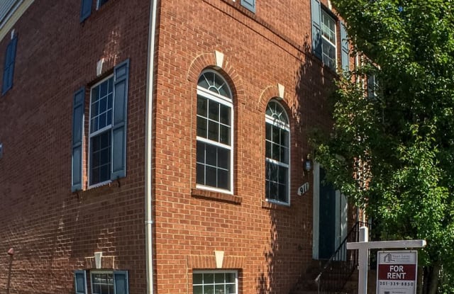 911 Crestfield Dr - 911 Crestfield Drive, Rockville, MD 20850