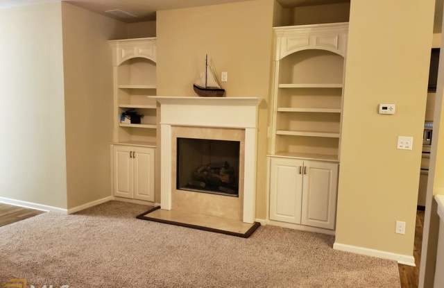 4918 Parke Brook Dr Gallery 3