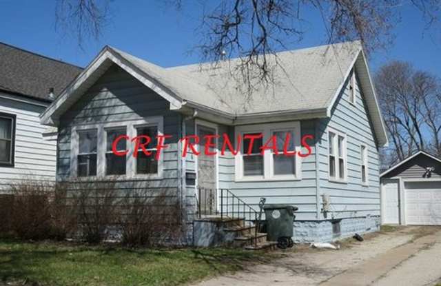 1 bedroom, 1 bath house - 454 Riehl Street, Waterloo, IA 50703