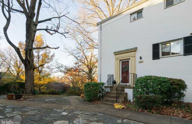 1629 FITZGERALD Lane - 1629 Fitzgerald Lane, Alexandria, VA 22302