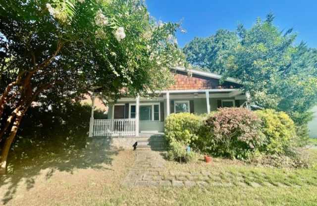 Coming soon - this home is currently being enjoyed by another resident but will be available soon -Stunning 3 Bedroom 2 Bath Home. Located in the desirable neighborhood of Dilworth. photos photos