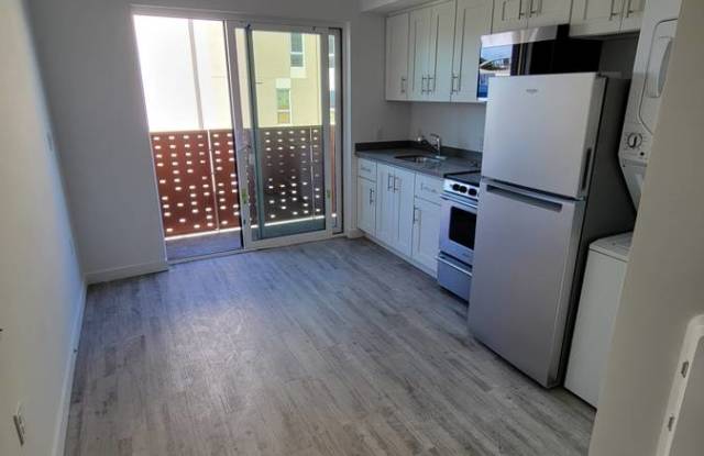 3326 W 52nd St photos photos
