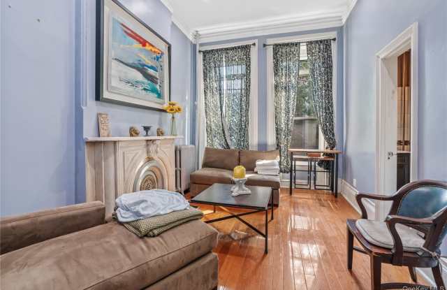 220 E 116th Street Gallery 3