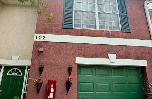 3/2.5/1 Townhome blocks from Downtown photos photos