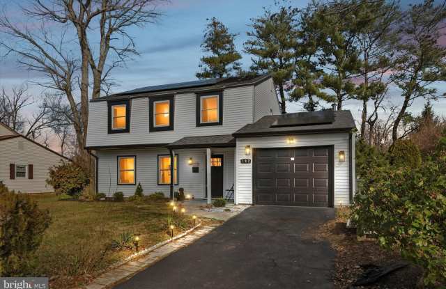 127 TOLEDO Lane - 127 Toledo Lane, Burlington County, NJ 08046