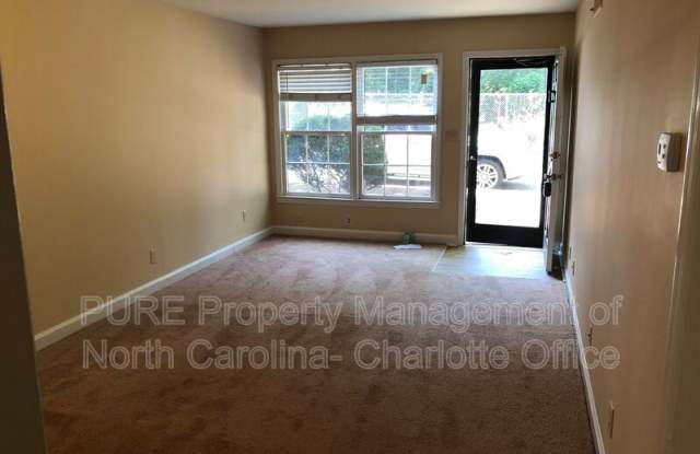 2804 Carriage Dr photos photos