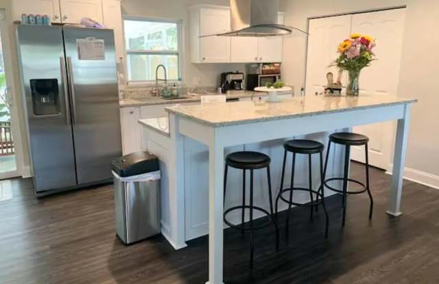 1640 Alcazar Way South photos photos