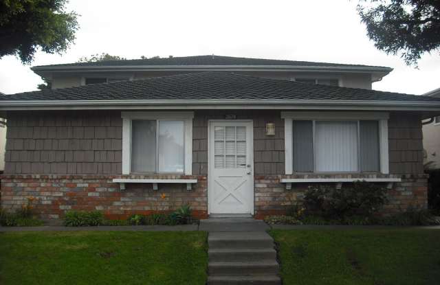 Very Nicely Upgraded Single Story Condo with New carpeting and wood plank flooring. - 2674 Anchor Avenue, Port Hueneme, CA 93041