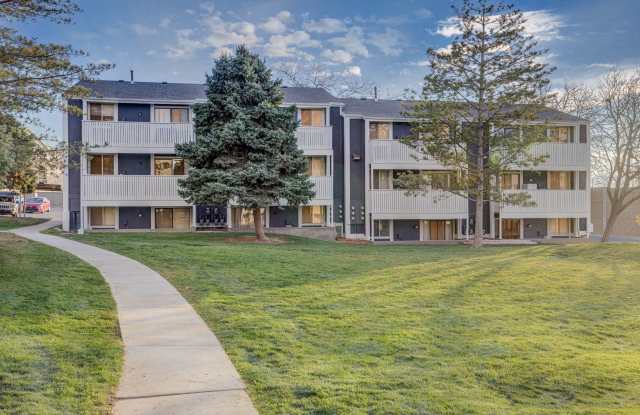 The Pointe at Northridge Gallery 1
