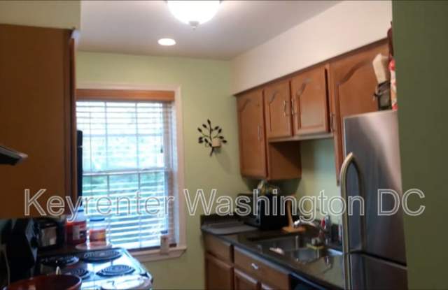 3805 W St, SE Gallery 2