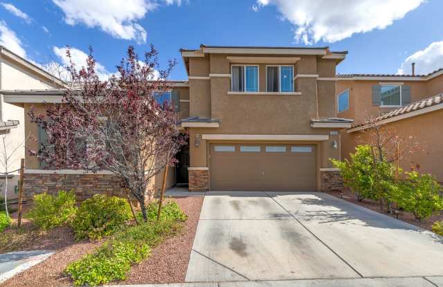 BEAUTIFUL PROPERTY IN PROVIDENCE WITH DOWNSTAIRS BEDROOM! Gallery 1