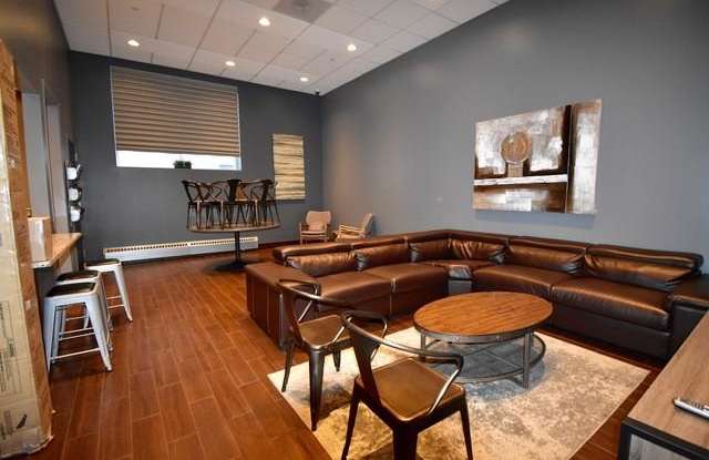 645 KINGSBURY - 645 N Kingsbury St, Chicago, IL 60654