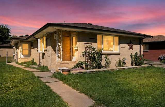 Charming 2BR Duplex in Denver photos photos Charming 2BR Duplex in Denver photos photos