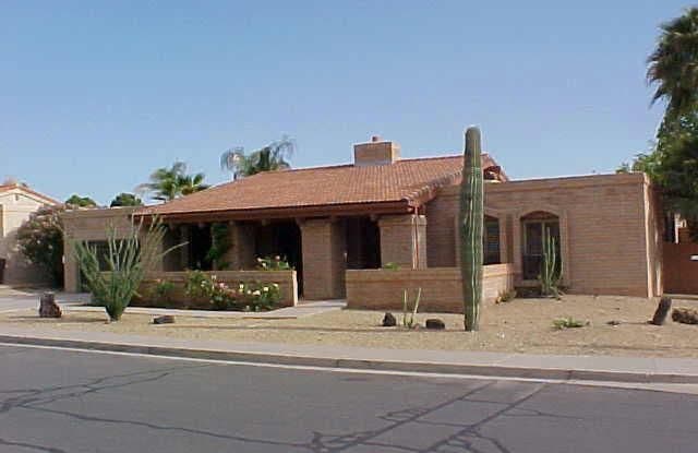 801 E Waltann Lane - 801 East Waltann Lane, Phoenix, AZ 85022