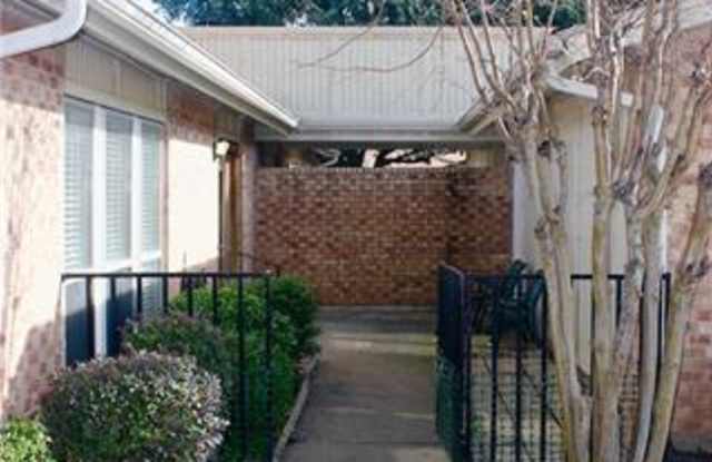 821 Shady Glen Lane Gallery 3