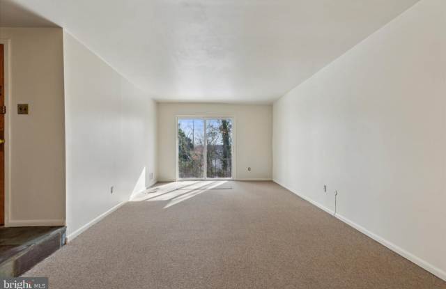 320 HERMIT Street Gallery 4