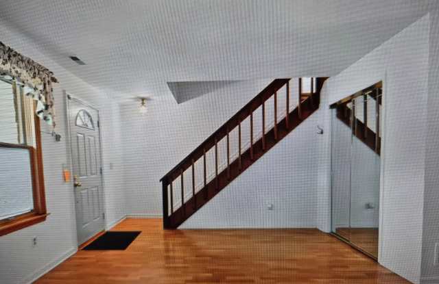 6 WHITEMARSH Court Gallery 4