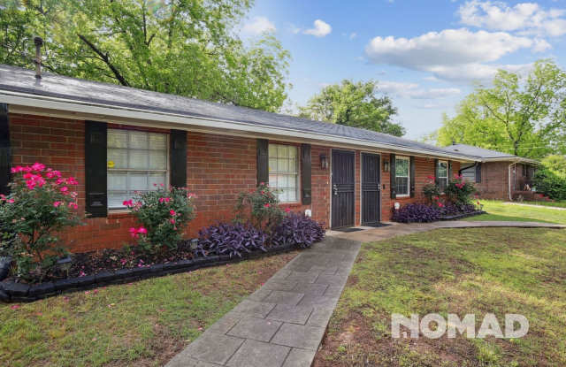 Charming 2BR Duplex in East Point - 3014 North Street, East Point, GA 30344
