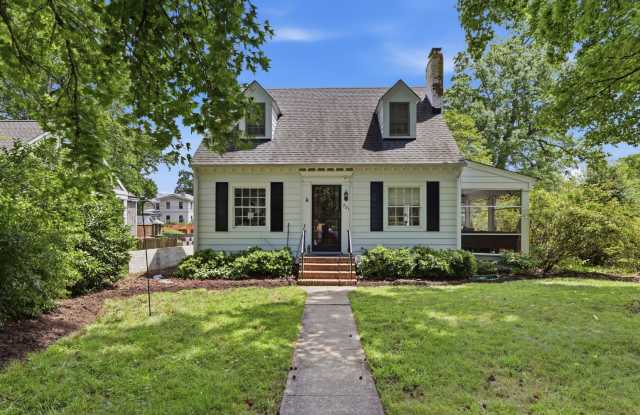 Heart of Woodland Heights just blocks from JRPS, Renovated 2BR / 1.5BA home with gardens photos photos