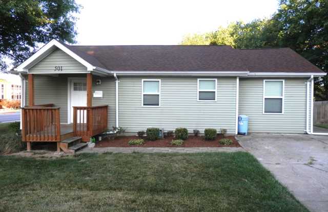 Cozy 3 Bed 2 Bath House! photos photos