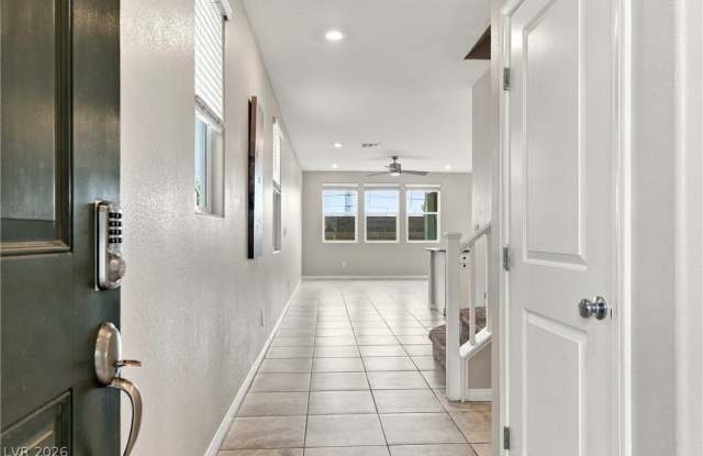 8728 Beverly Grove Court Gallery 4