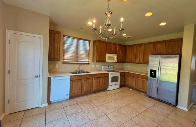 4 Bedroom 3 Bath + Office In East Quincy Highlands! Finished Basement Gallery 4