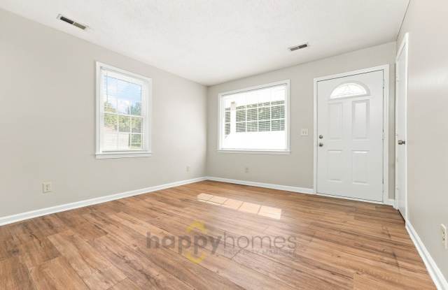 3 Bedroom 2 Bathroom Home on John's Island Gallery 3