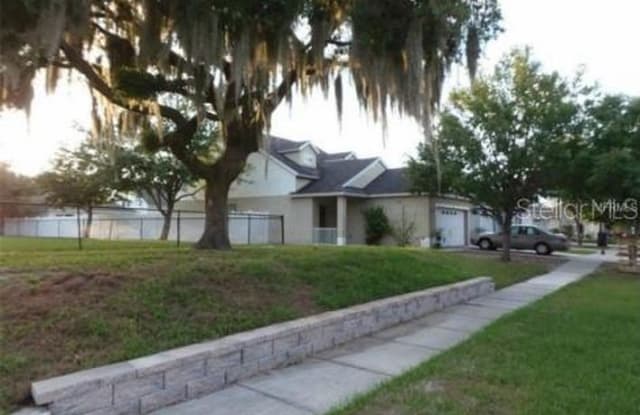 10215 Lakeside Vista Drive - 10215 Lakeside Vista Drive, Riverview, FL 33569