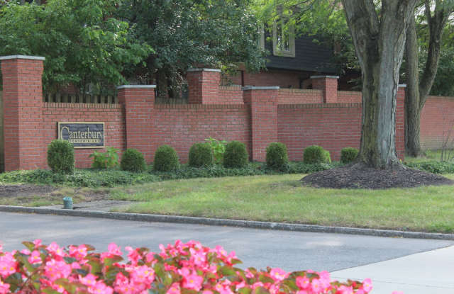Beautiful 1 Bedroom Condo near 86th  Ditch Rd. - 1160 Canterbury Court, Indianapolis, IN 46260