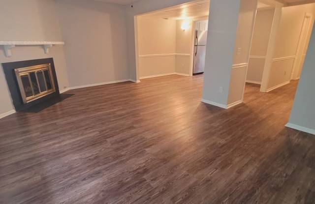 2 bedroom 1.5 bathroom townhome near UNCW Gallery 3