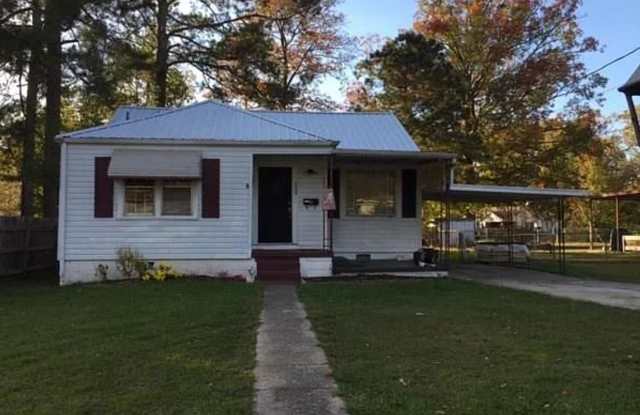 2 Bed, 1 Bath Home in Gadsden Neighborhood! photos photos