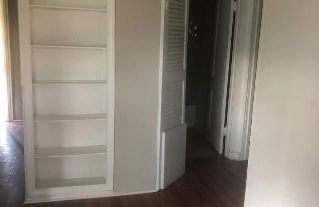 608 Gardenia Gallery 3