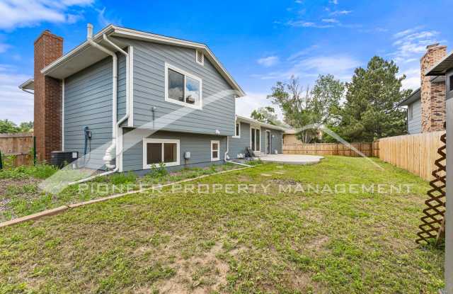 Beautiful Home with 2 Car Garage and Fenced Back Yard photos photos