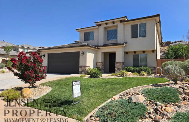 6 Bedroom, 3.5 Bath, 3 Car Garage in the Desired Little Valley Community. Pets Negotiable. $1000 off First Month's Rent!! photos photos