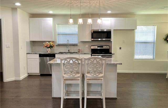 1720 Southampton Drive Gallery 2