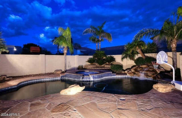 7931 W ROSE GARDEN Lane Gallery 2