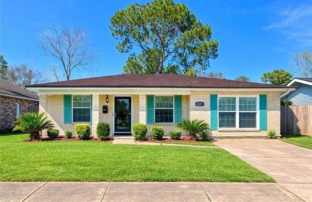 1522 MAPLEWOOD Drive photos photos