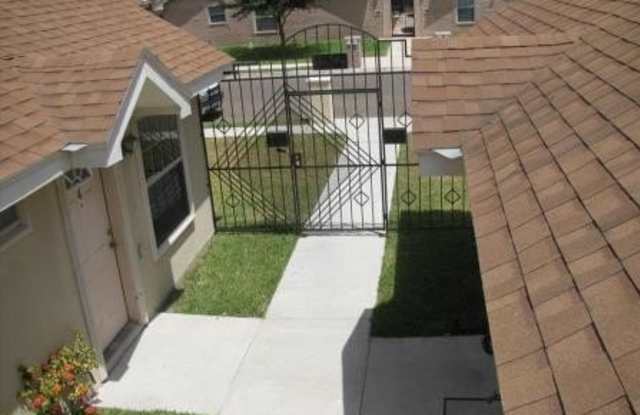 1813 Bahamas Drive Gallery 3
