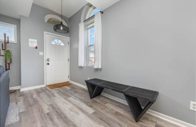 Funky Firehouse Renovated into Modern 2 BDR/1 Bath Gallery 2